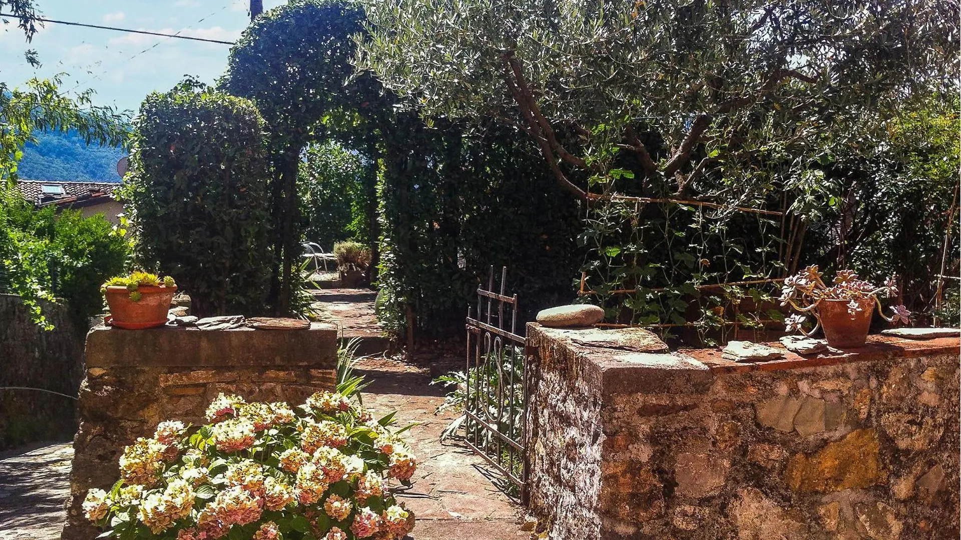 3 Bedroom Gorgeous Home In San Cassiano Di Contro Cocciglia